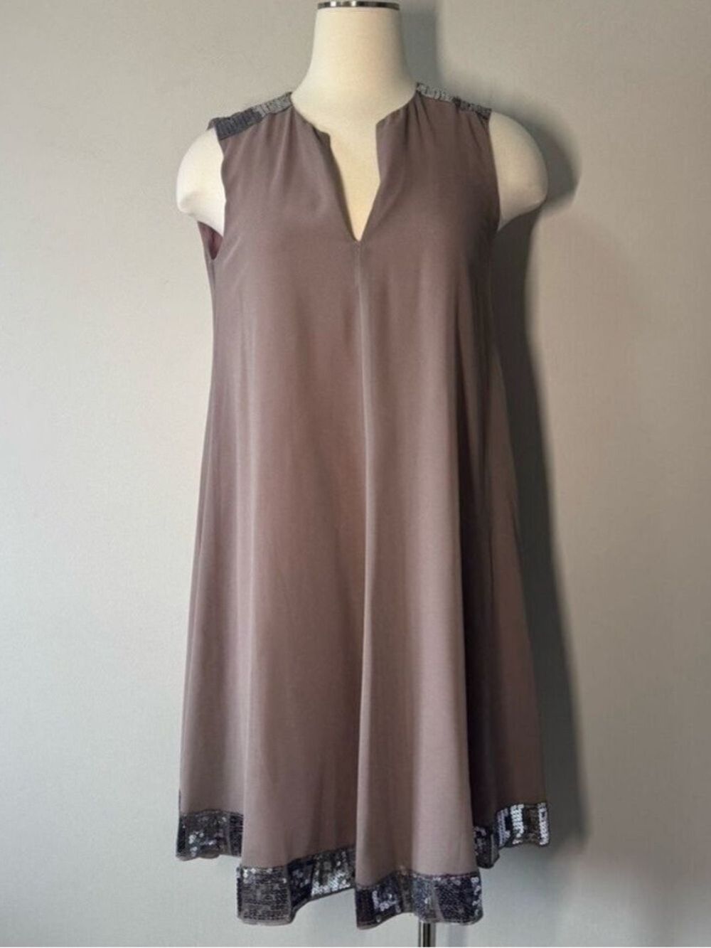 Monesse Elegant Sleeveless Dress with Silver Accents Medium